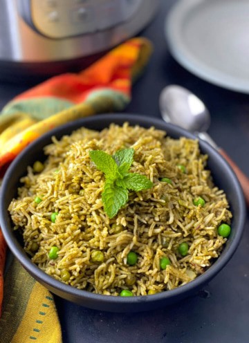 20-Minute Instant Pot Palak Rice (Spinach Rice) - Simple Indian Meals