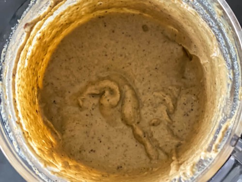 Thandai paste in a blender.