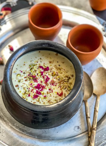 15-minute Instant Shahi Rabdi (Rabri) - Simple Indian Meals